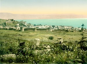 Uitzicht op Tiberias vanuit het zuiden, ca. 1880-1900 door Swiss Photographer